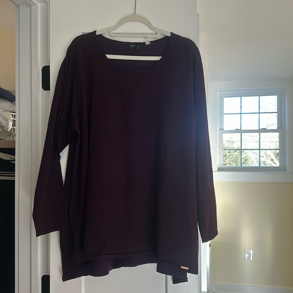 Tahari top